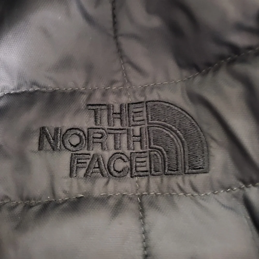 The North Face Mens Kilowatt Thermoball Hybrid Hoodie XL Puffer Jacket Gray